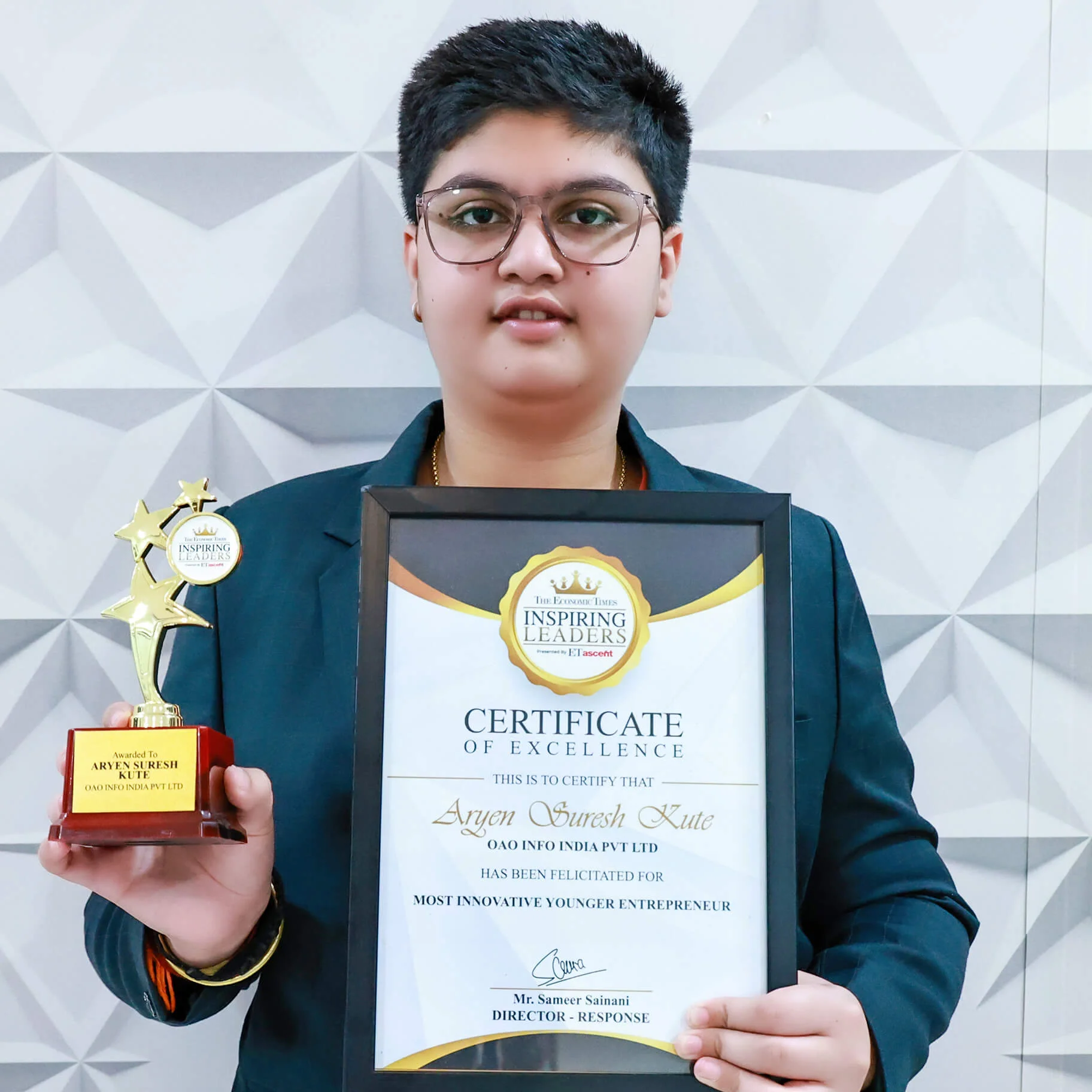 aryen kute awarded with most younger innovative award by economic times